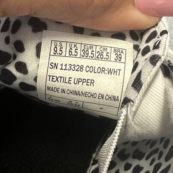 Skechers Bobs B Extra Cute Women's size 9.5 White Canvas Shoes - Picture 8 of 8